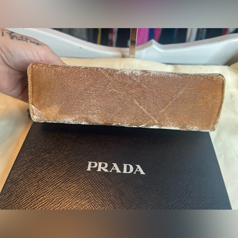 Authentic Prada - Picture 8 of 15